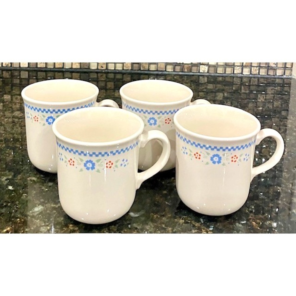 VTG Corning Ware Corelle Needlepoint Coffee Cup Mug Ivory Blue Floral Set of 4